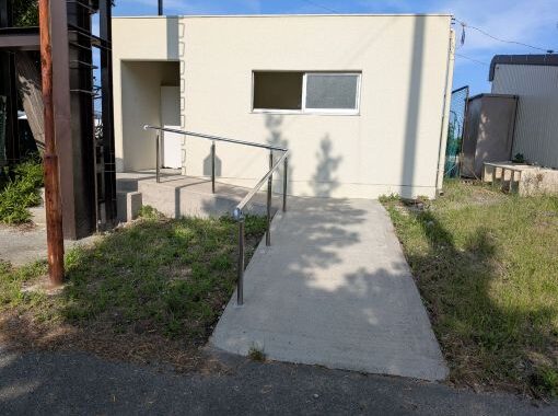 20260707 アダプトプログラム 東浦町立緒川小学校 屋外トイレ 完了② (37)R